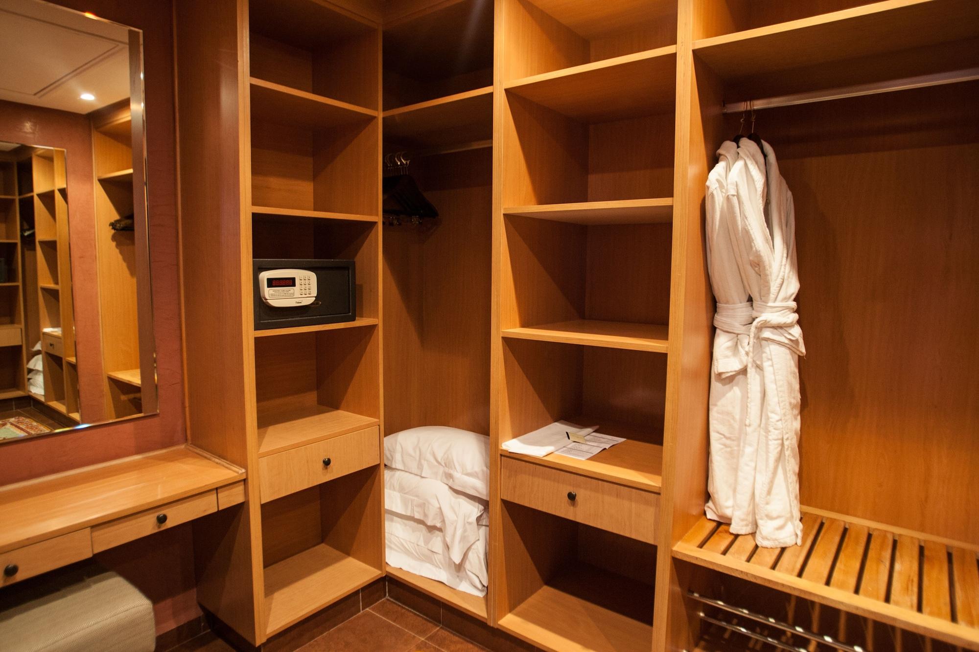 Tikida Golf Palace Agadir Zewnętrze zdjęcie A wardrobe